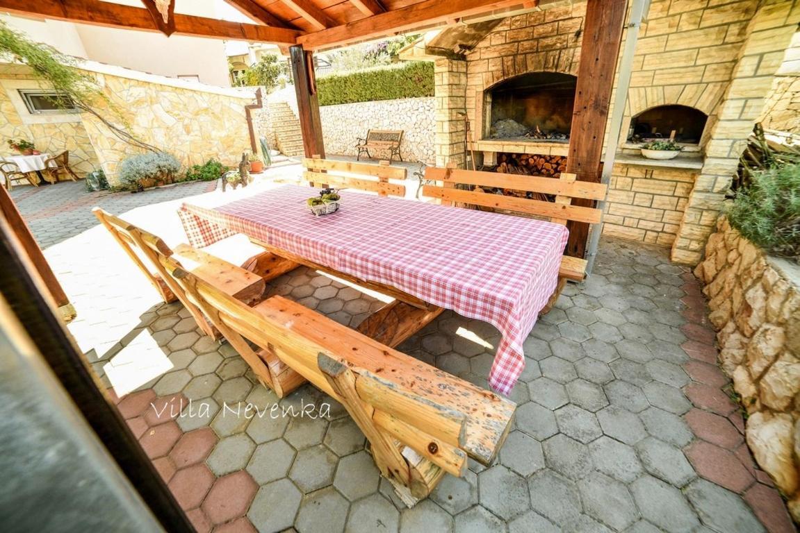 Apartments Villa Nevenka ロゴズニッツァ エクステリア 写真