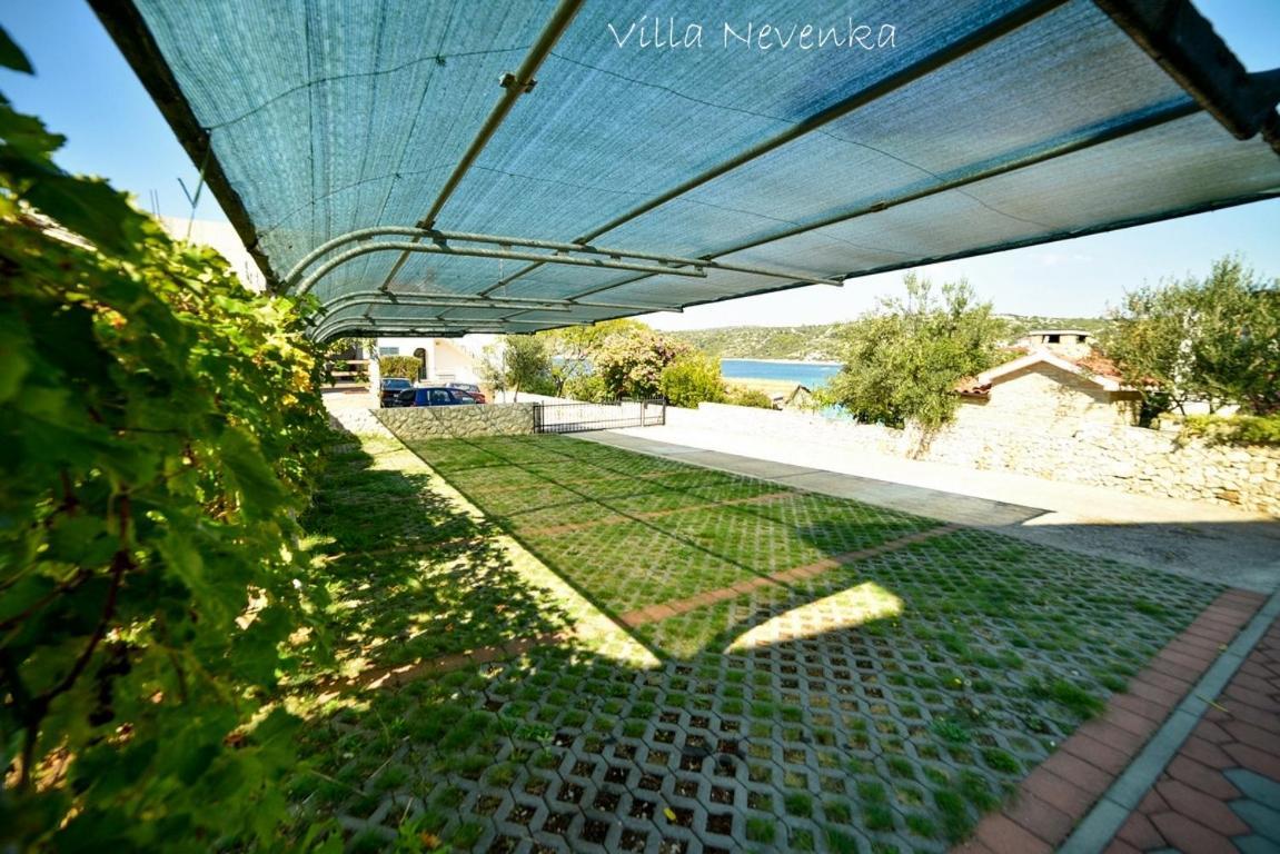 Apartments Villa Nevenka ロゴズニッツァ エクステリア 写真